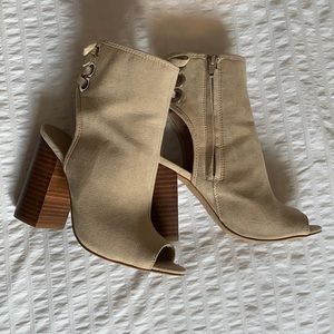 Aldo beige peep toe bootie